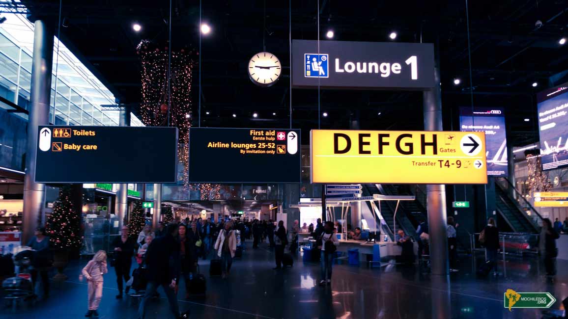 Viajar - volar por primera vez - aeropuerto por dentro